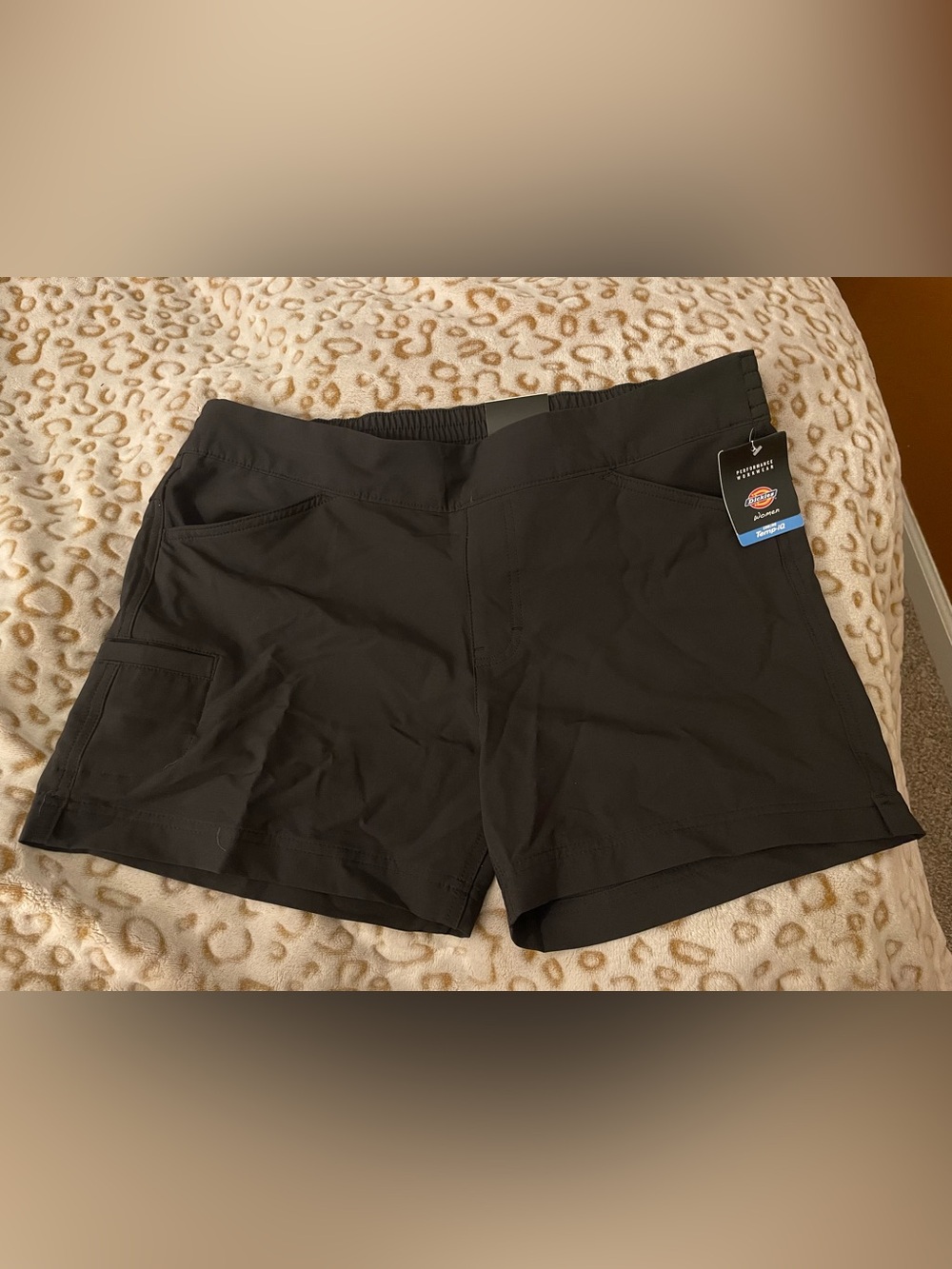 Dickies Women’s Black Shorts
